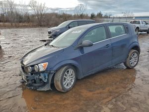 Chevrolet Aveo (Sonic) LT 1.4L 4 2015