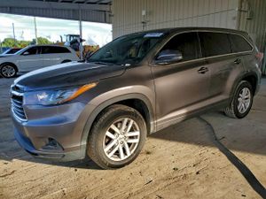 Toyota Highlander LE 2.7L 4 2015