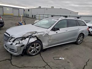 Mercedes-Benz E 350 4MATIC WAGON 3.5L 6 2011