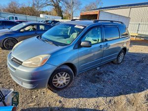 Toyota Sienna CE 3.3L 6 2005