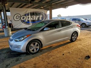 Hyundai Elantra GLS 1.8L 4 2013