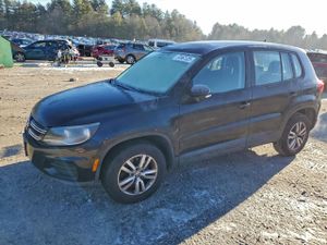 Volkswagen Tiguan S 2.0L 4 2014