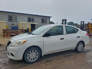 Nissan Versa S 1.6L 4 2014