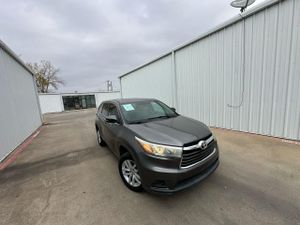 Toyota Highlander LE 2.7L 4 2015