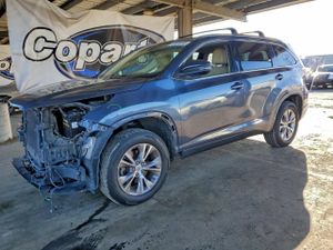 Toyota Highlander XLE 3.5L 6 2015