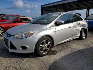 Ford Focus SE 2.0L 4 2014