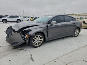 Ford Fusion SE 2.5L 4 2013