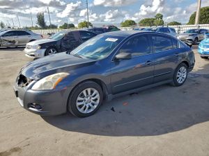 Nissan Altima BASE 2.5L 4 2010
