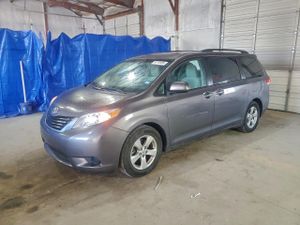 Toyota Sienna LE 3.5L 6 2012