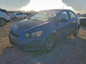 Chevrolet Aveo (Sonic) LS 1.8L 4 2012
