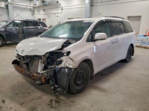 Toyota Sienna XLE 3.5L 6 2011