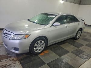 Toyota Camry BASE 2.5L 4 2011