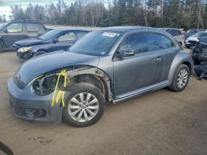 Volkswagen Beetle 2.0L 4 2014