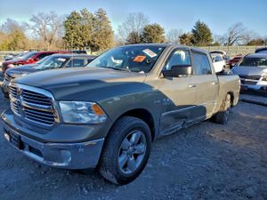 RAM 1500 SLT 5.7L 8 2014