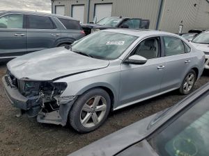 Volkswagen Passat SE 2.5L 5 2012
