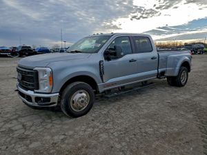 Ford F-350 SUPER DUTY 6.7L 8 2023