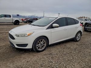 Ford Focus SE 2.0L 4 2015
