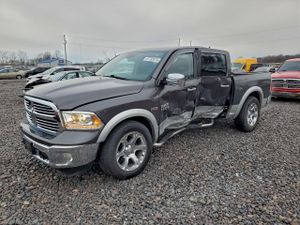 RAM 1500 LARAMIE 5.7L 8 2015