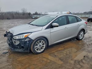 Ford Focus SE 2.0L 4 2015