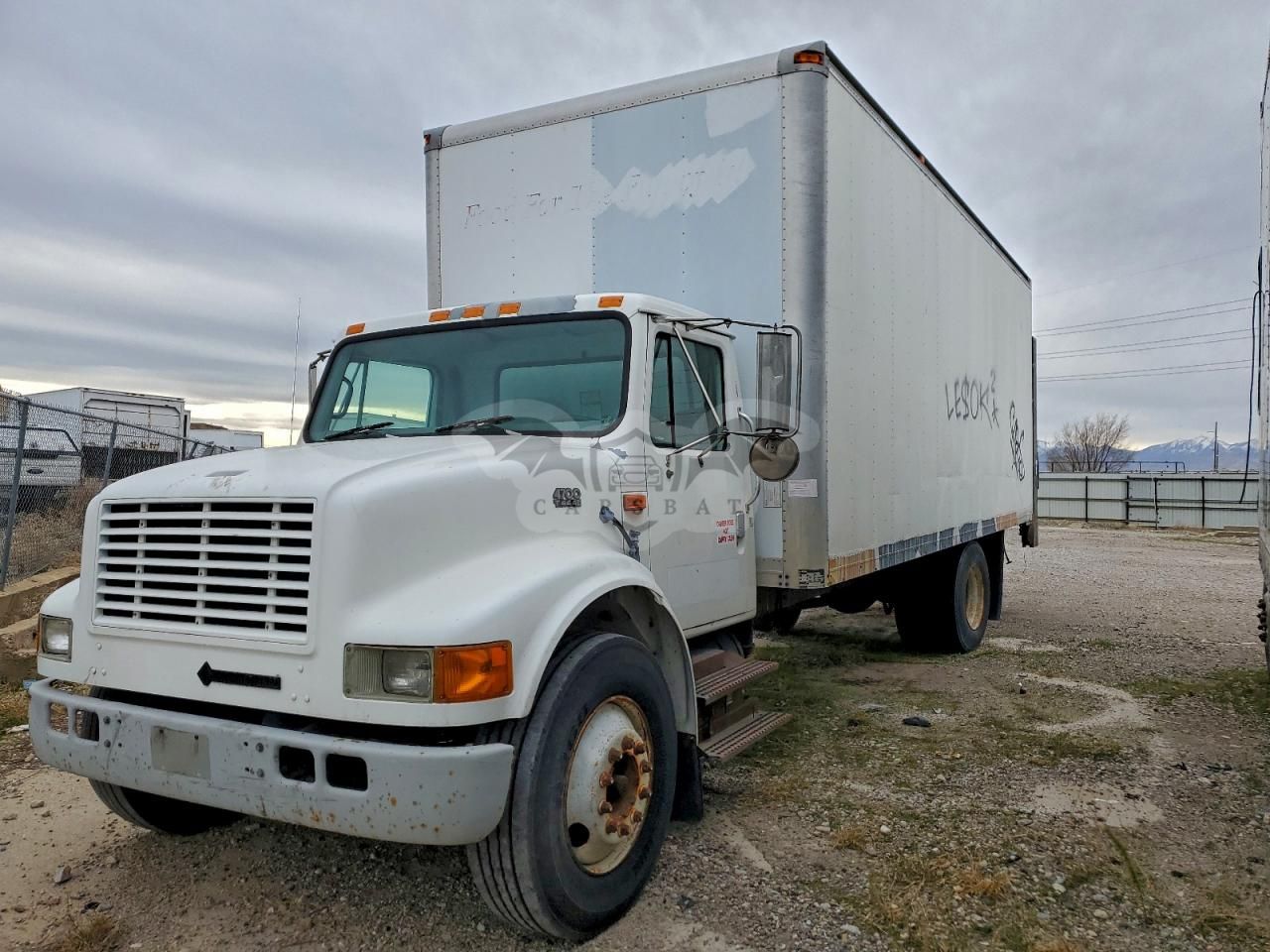 International 4700 / 4900 4700 8 1999