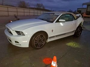 Ford Mustang 3.7L 6 2014
