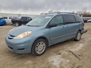 Toyota Sienna LE 3.5L 6 2008