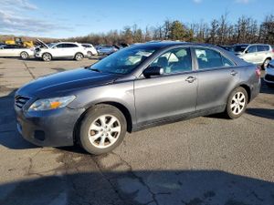 Toyota Camry BASE 2.5L 4 2011