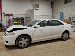 Toyota Camry BASE 2.5L 4 2010