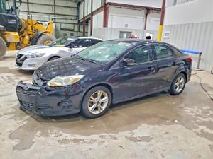 Ford Focus SE 2.0L 4 2014