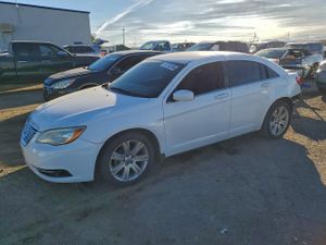 Chrysler 200 LX 2.4L 4 2013