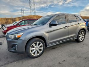 Mitsubishi Outlander ES 2.0L 4 2014