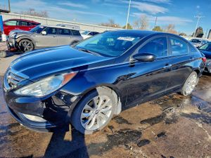 Hyundai Sonata SE 2.4L 4 2013