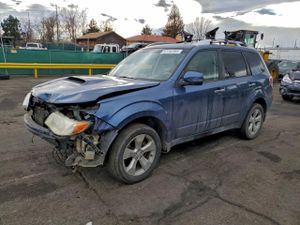 Subaru Forester TOURING 2.5L 4 2013