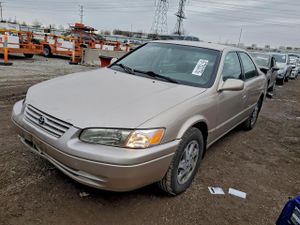 Toyota Camry LE 3.0L 6 1999