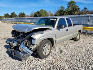Chevrolet Silverado 1500 C1500 4.8L 8 2005