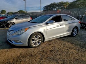 Hyundai Sonata SE 2.4L 4 2012