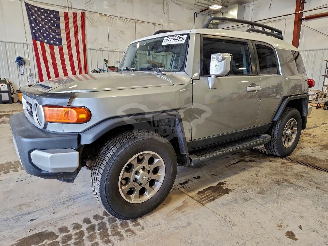 Toyota FJ Cruiser 4.0L 6 2011