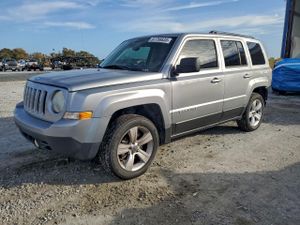 Jeep Patriot LATITUDE 2.4L 4 2014