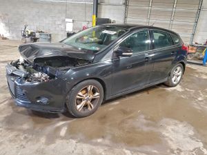 Ford Focus SE 2.0L 4 2014