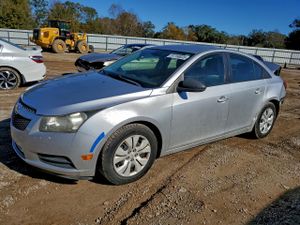 Chevrolet Cruze LS 1.8L 4 2013