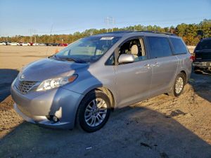 Toyota Sienna XLE 3.5L 6 2012