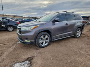 Toyota Highlander LIMITED 3.5L 6 2015