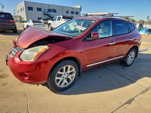 Nissan Rogue S 2.5L 4 2013
