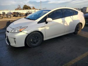 Toyota Prius 1.8L 4 2014