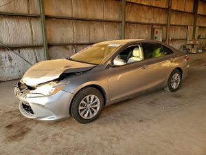 Toyota Camry LE 2.5L 4 2015