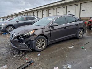 Hyundai Sonata SE 2.4L 4 2015