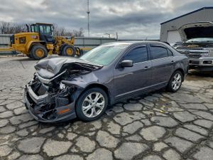 Ford Fusion SE 2.5L 4 2012