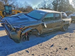 Toyota Tacoma DOUBLE CAB 2.4L 4 2025