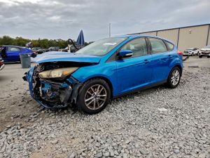 Ford Focus SE 2.0L 4 2015