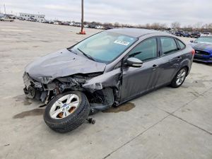 Ford Focus SE 2.0L 4 2013